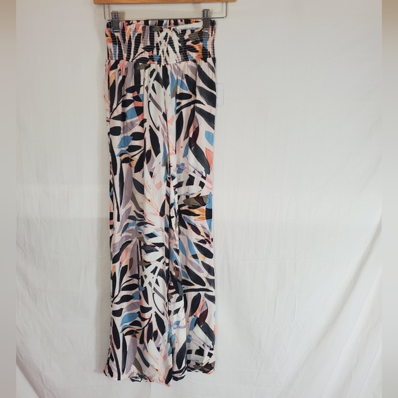 O'Neill Pants - O’neill Women's XS Tropical Floral Wide Leg Smocked Waist Pull On Pants New Tag.